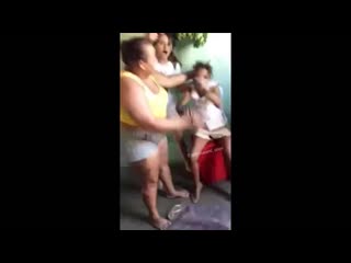 porn полнотелая дама избила свою беззубую но тощую конкурентку которая пыталась увести её мужа hd