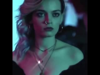 porn эмма маккей в сериале половое воспитание hd