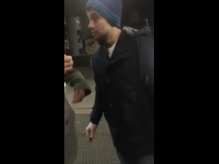 porn парень решил жестко разобраться с надоедливым любителем выпии hd