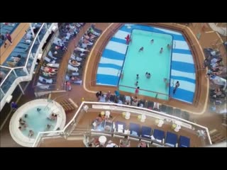 porn на верхней палубе корабля ovation of the seas установлена стеклянная капсула nord star hd