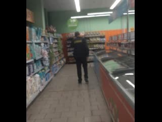 porn в пятерочке охранник сломал позвоночник школьнику hd