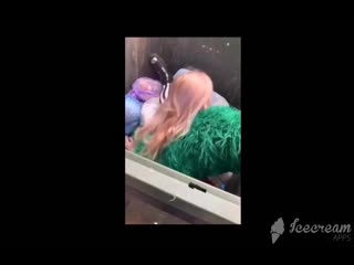 porn тиффани багатти и картье бугатти шарятся по мусоркам hd