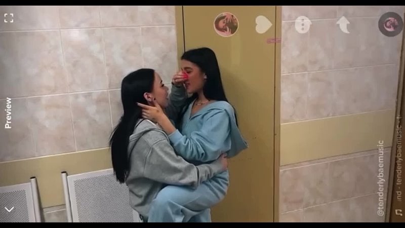 porn амина тендерлибае и лина лунаком поцелуй hd