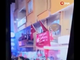 porn замглавы отделения оппозиционной партии турции мехмет палаз погиб после обрушения балкона на котором политик hd