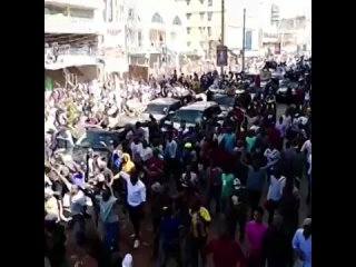porn в наироби полицеиские применили против протестующих водометы и слезоточивыи газ тысячи кениицев вышли на митинг hd