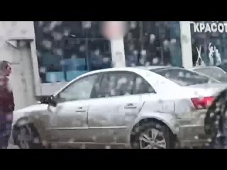 porn в краснодаре мужики сначала подрались потом один достал из дома молоток и ударил тачку оппонента hd