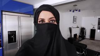 porn девушка с арабской внешностью в хиджабе отсосала и дала себя трахнуть в мотеле за деньги arabian love fuck and sock hd