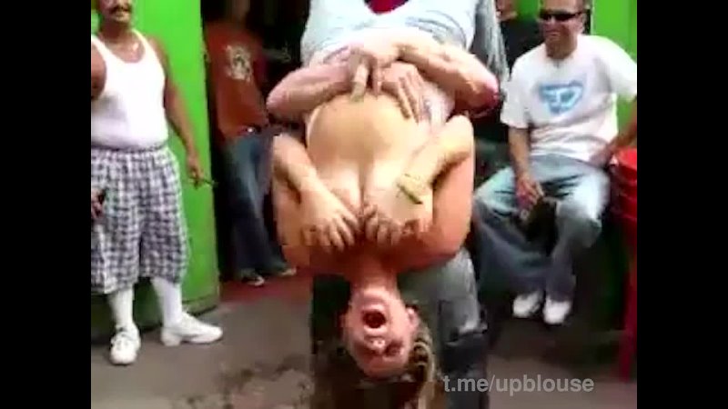 porn в телевизоре перевернул и вывалил спецом сиськи ведущей 3 размер hd