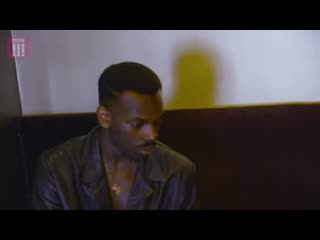 porn негр с пальцем у виска мем показывает пальцем висок мем hd
