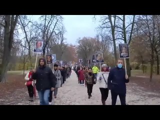 porn марш смерти семей в память о своих близких страдающих от серьезных побочных эффектов или молодые от вакцинации hd
