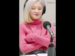 porn 볼륨감 자비 없는 분홍색 티셔츠 모모랜드 낸시 momoland nancy create discover and share awesome gifs on gfycat hd