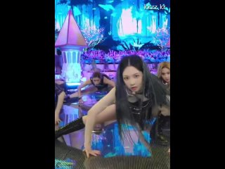 porn 참 된 요즘 리더의 위엄 에스파 카리나 aespa karina create discover and share awesome gifs on gfycat 2 hd