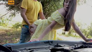 porn помог девушке с ремонтом авто расплатилась сексом hd