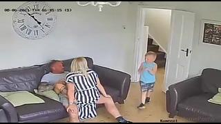 porn маленький пиздюк не дает родителям возможности поебаться муж и жена хотят трахаться но сын мешает им семейная пара hd