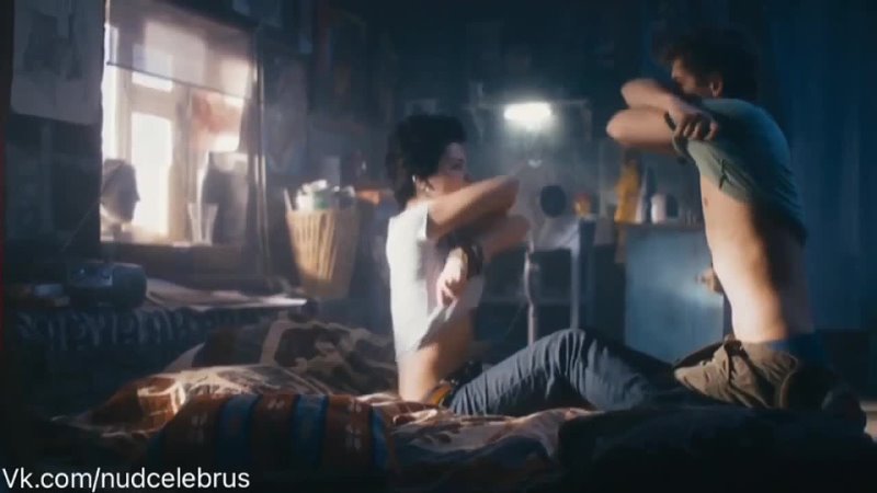 porn откровенная сцена с анной старшенбаум hd