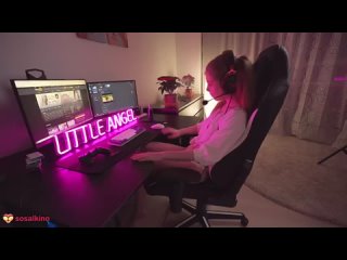 porn секс с очаровательной геймершей во время стрима hd