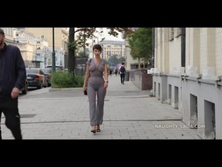 porn naughty lada гуляет по вечернему городу в прозрачном платье без нижнего белья засветила грудь 1080p hd