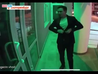 porn мужчина в деловом костюме напал на дверь больницы на улице энгельса в екатеринбурге hd