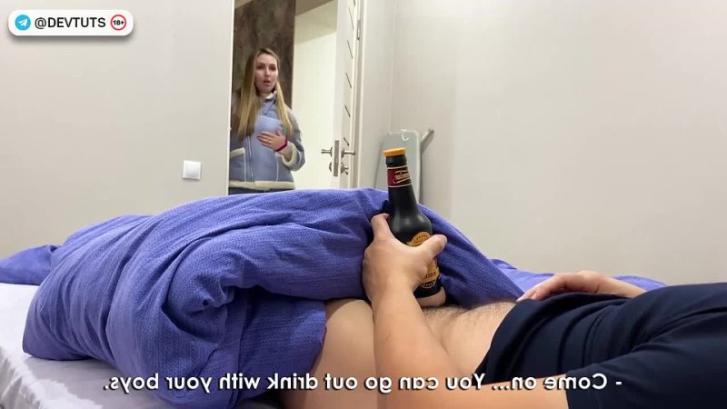 porn мачеха милфа застукала пасынка за мастурбацией и трахнула его порно секс трахает русское инцест сестра домашнее hd