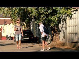 porn девушка пердит с подливой пранк реакция людей на пердёж hd