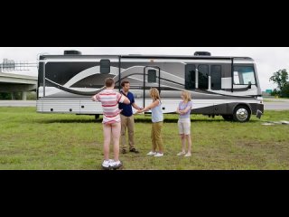 porn кинокомедия паук укусил кенни за яйцо мы миллеры момент из фильма hd