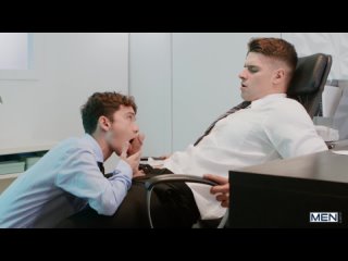 porn симпатичный паренёк был трахнут во время собеседования при приеме на работу hd