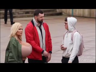 porn пранк ты чё пялишься на сиськи моей жены hd