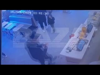 porn мужчина плеснул горячий кофе в лицо менеджеру усно и точка в ногинске ему показалось что сотрудники заведения налили hd