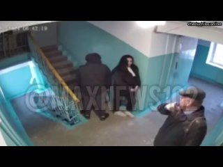 porn парочка из татарстана решили перепихнуться в падике дома правда не посмотрели по сторонам что выли hd