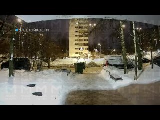 porn жуткие кадры из петербурга рабочий сорвался с девятиэтажки hd