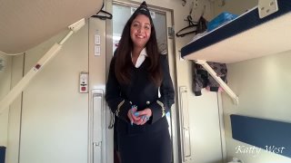 porn позвал проводницу в поезде в своё купе и трахнул пока у нее был перерыв hd