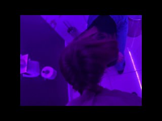 porn дал в рот рандомной телке в ночном клубе прямо в туалете hd