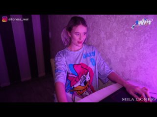 porn stepfather fucked his stepdaughter during the broadcast massive cumshot on face and tits hd
