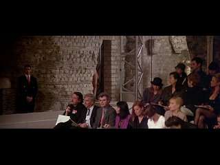 porn голые манекенщицы на подиуме неделя высокой моды в париже hd