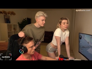 porn потрахалась с его другом за его спиной hd