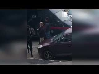 porn спилили двери в нижнем тагиле ск полиция и омон взломали две квартиры пока хозяев не было дома hd