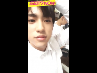porn фейсбук 150717 got7 now джуниор только что проснулся и шикарный джейби hd