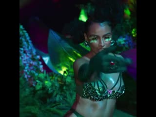 porn nazanin mandi за кулисами показа savage x fenty vol 2 hd