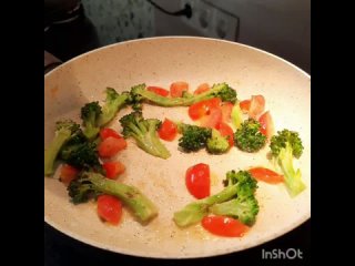 porn яичница с домашними брокколи и помидорами с лучком hd