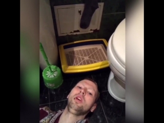 porn кирилл терёшин охлаждает голову в туалете нетипичная махачкала hd