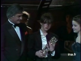 porn charlotte gainsbourg на церемонии cesar 1986 получает приз подающая надежды актриса hd
