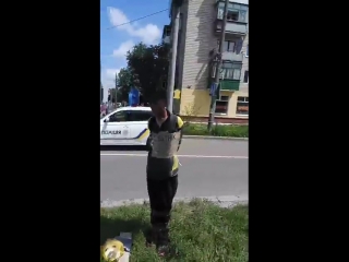 porn у чернігові чоловіка привязали до стовпа з табличкою я ватник hd