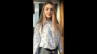 porn милые школьницы в обтягивающих лосинах показывают попу крутят попой на камеру в перископ kwai подборка hd