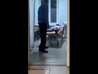 porn упадешь будешь на полу лежать охранник грубо обращается с пациенткой в больнице комсомольска на амуре hd