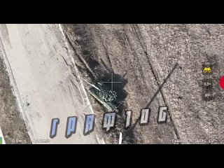 porn брошенная и уничтоженная техника всу на дороге южнее часов яра hd
