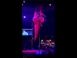 porn когда стриптизёршу на мальчишник заказывала девушка hd