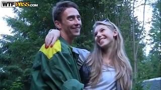 porn публичный пикап и кончил внутрь девушки на природе hd