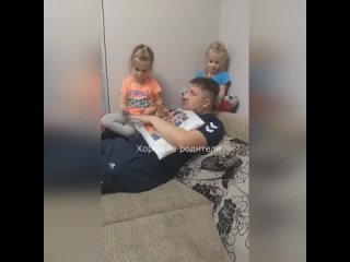 porn молодец папочка любит своих девочек это так мило очень hd