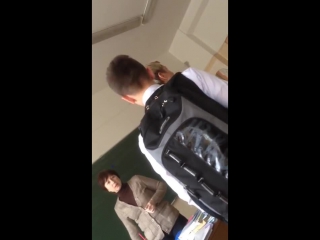porn школьник которого гнобят в классе из за девичьего голоса решил пойти против системы hd