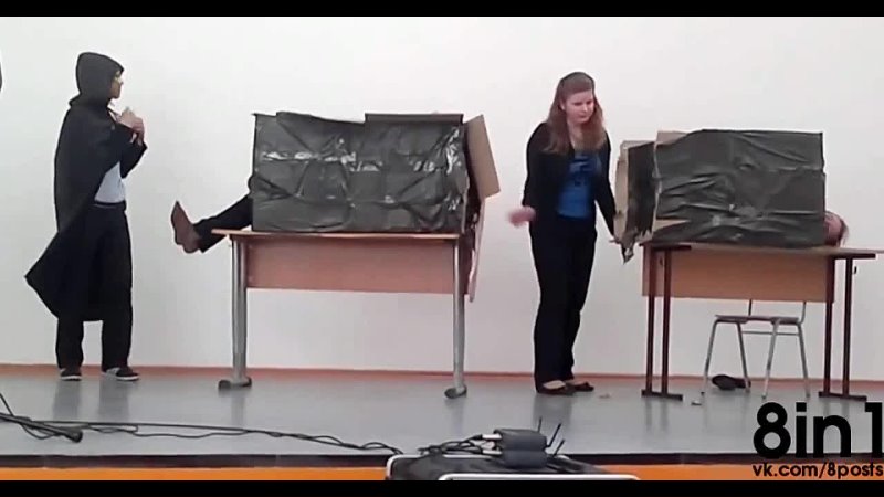 porn фейл во время исполнения фокуса распиливание пополам a magic trick is funny failed sawing a girl hd